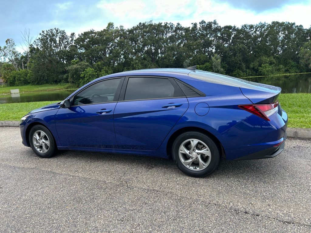Thumbnail: 2021 Hyundai Elantra - 3