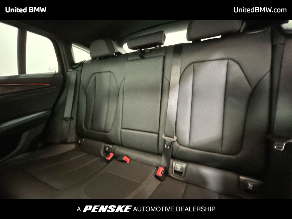 Thumbnail: 2025 BMW X4 - 21