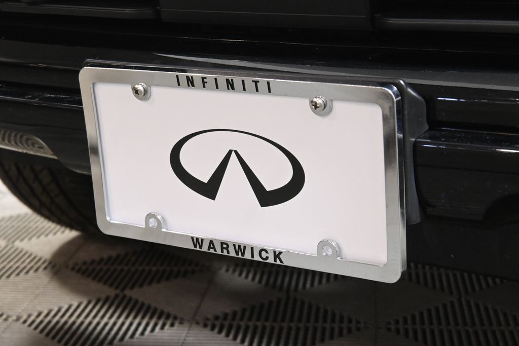 Thumbnail: 2018 INFINITI QX80 - 14