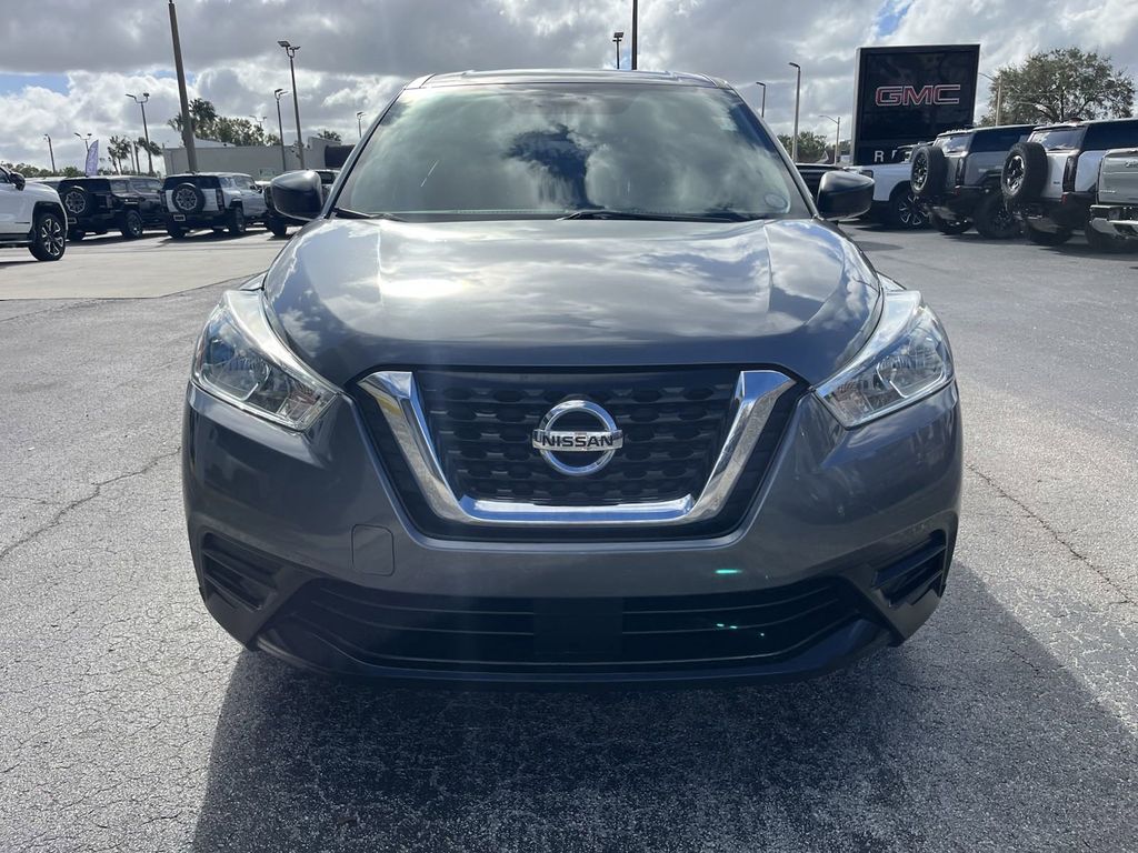 2020 Nissan Kicks S 3