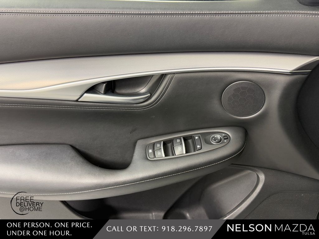 Used 2022 Black INFINITI LUXE image 19