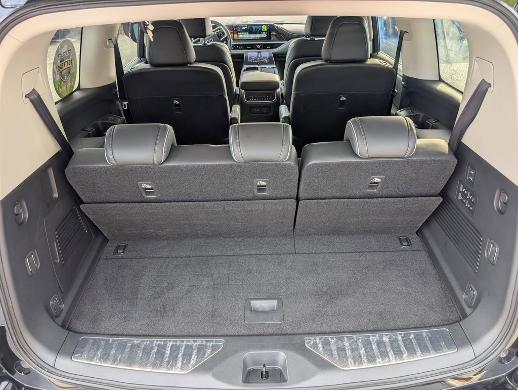 Used 2025 Infiniti QX80 SUV