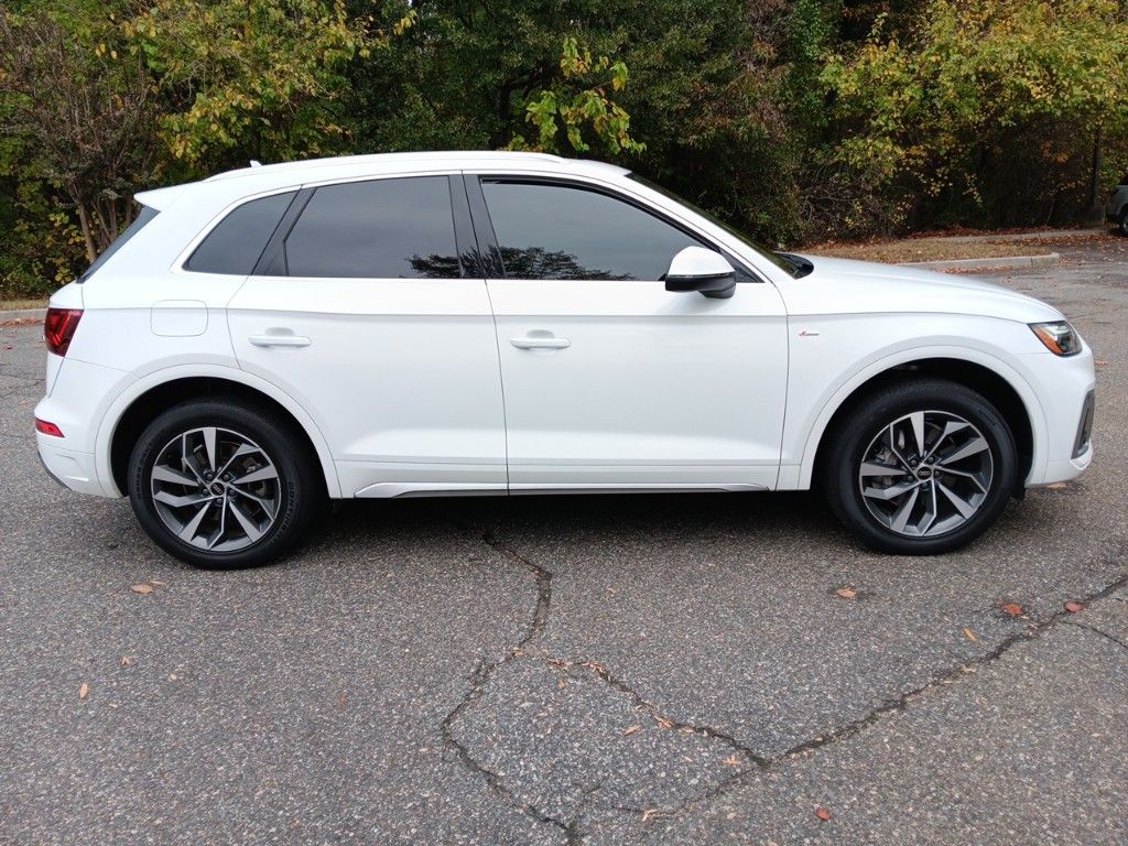 2022 Audi Q5 45 S line Premium 6