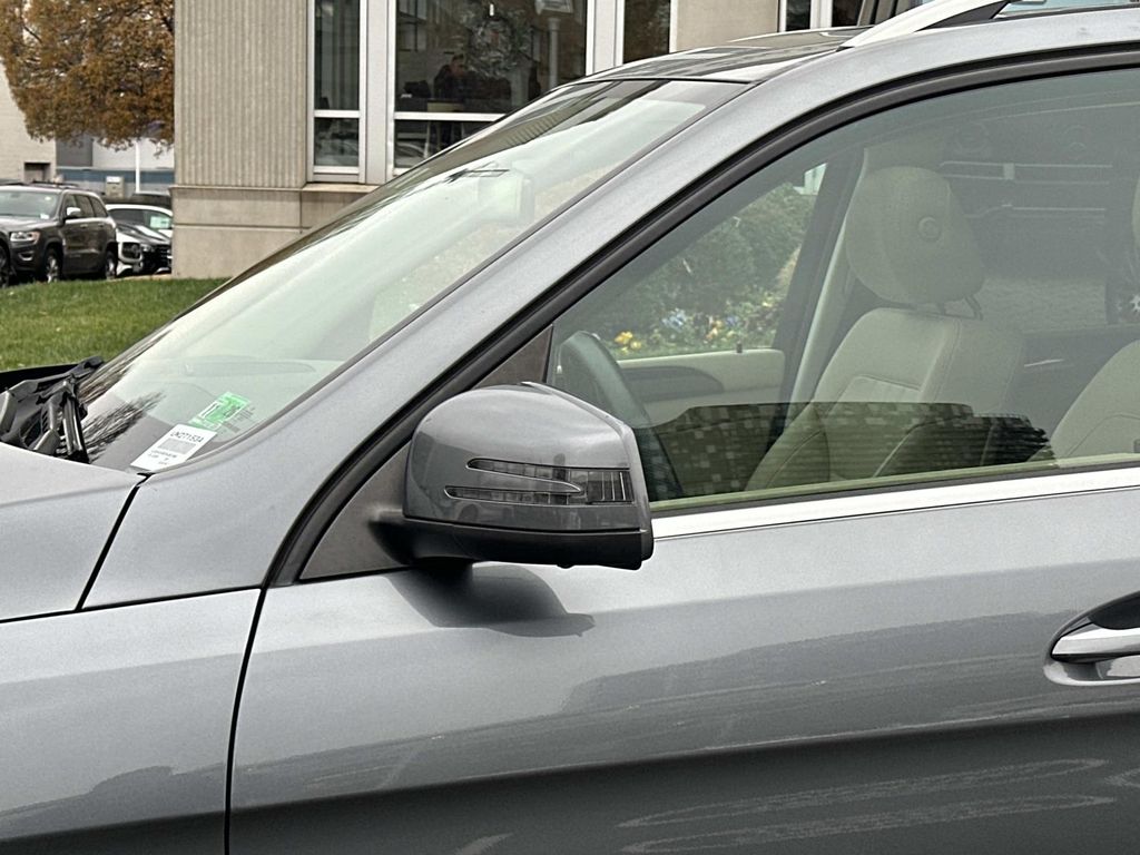 Thumbnail: 2017 Mercedes-Benz GLE - 13