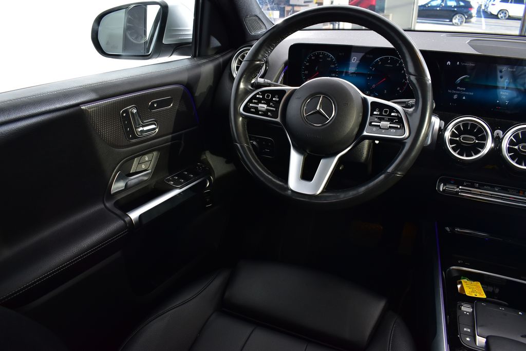 Thumbnail: 2022 Mercedes-Benz GLB - 24