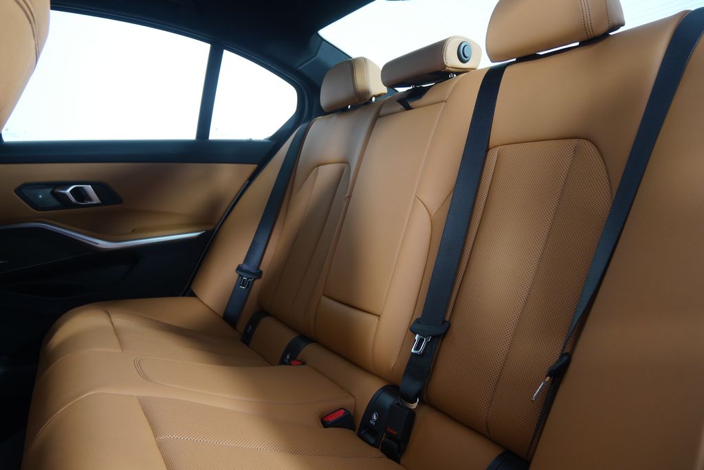 Thumbnail: 2026 BMW 3 Series - 17