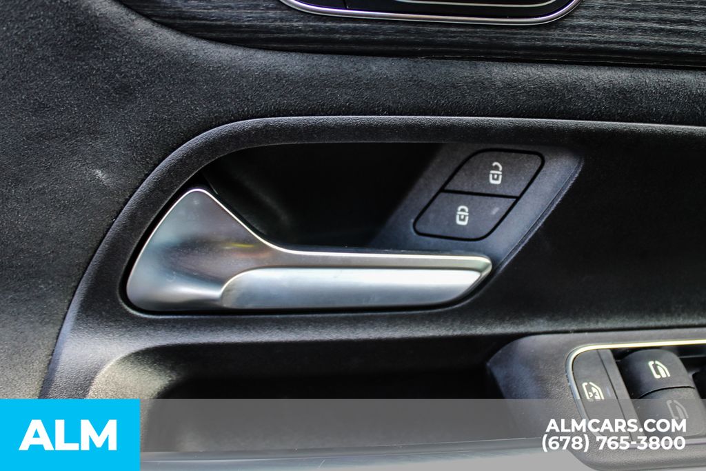 Used 2024 Black Mercedes-Benz GLB 250 image 39