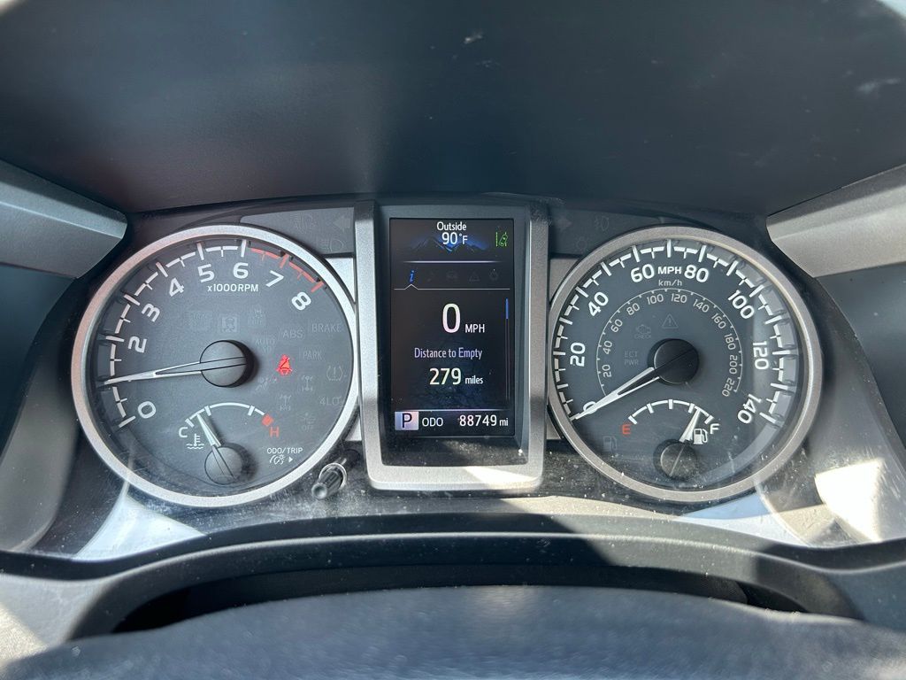 Thumbnail: 2018 Toyota Tacoma - 23