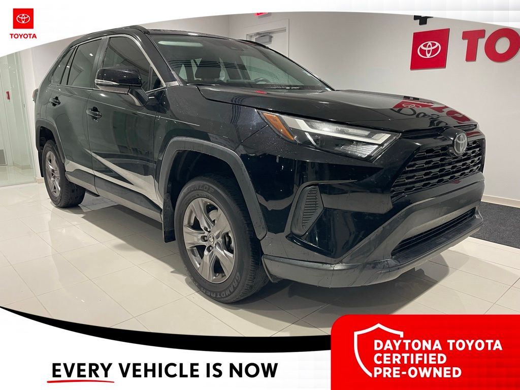 2024 Toyota RAV4 XLE - Photo 7