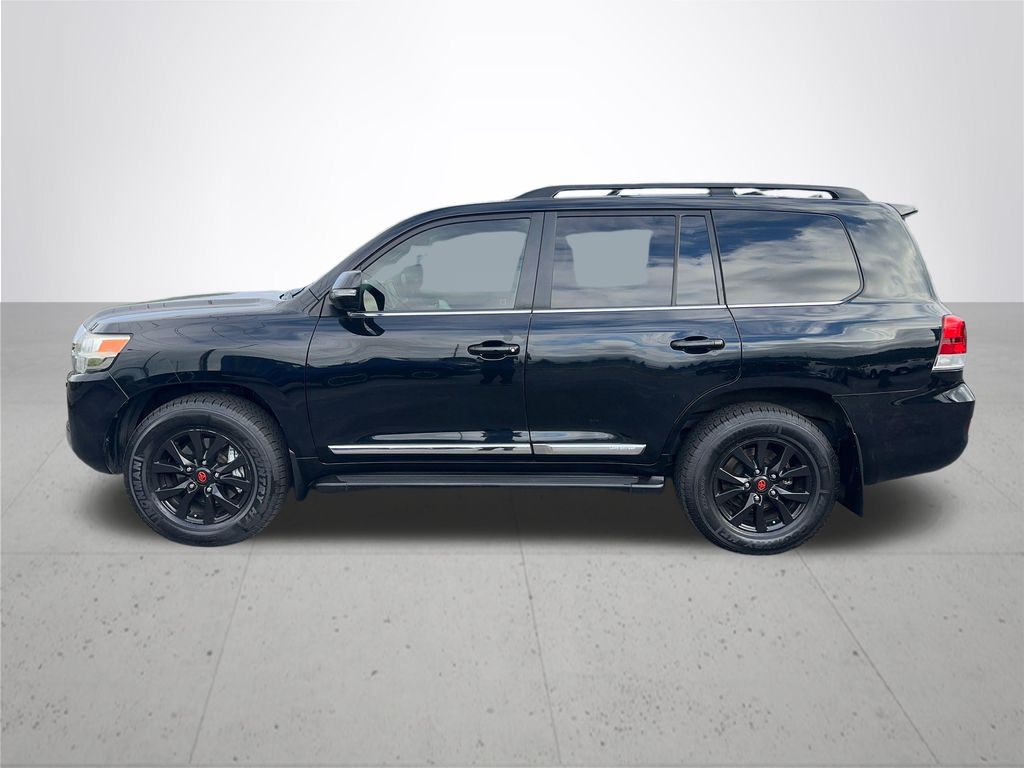 2016 Toyota Land Cruiser Base