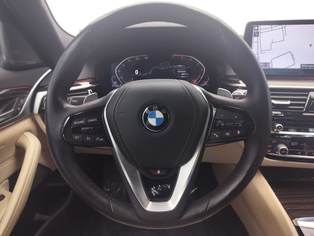 Thumbnail: 2023 BMW 5 Series - 12