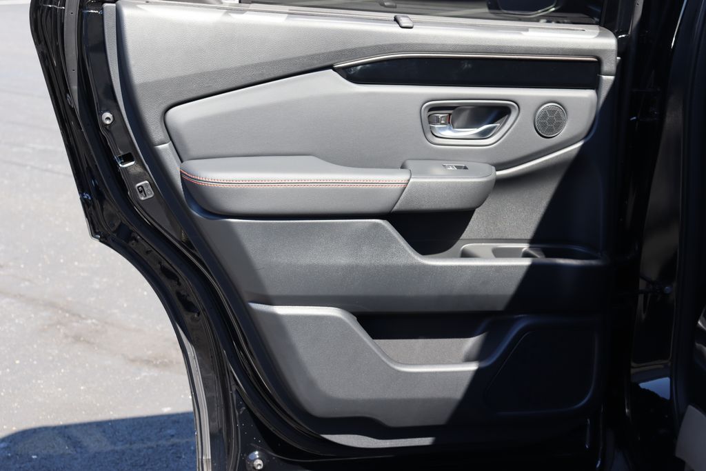 2025 Honda Pilot TrailSport 11