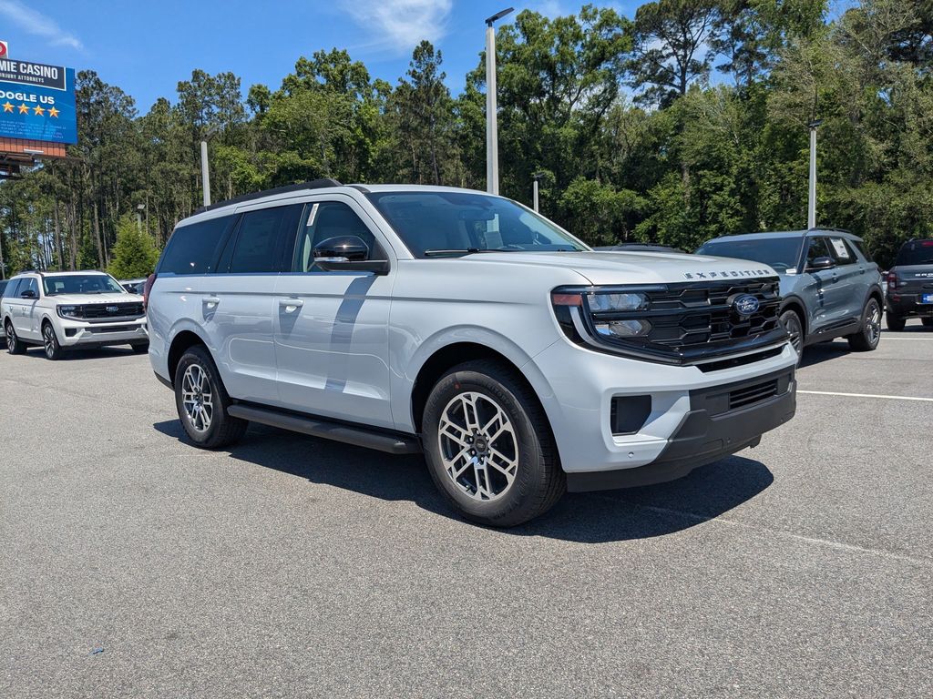 2026 Ford Expedition Active