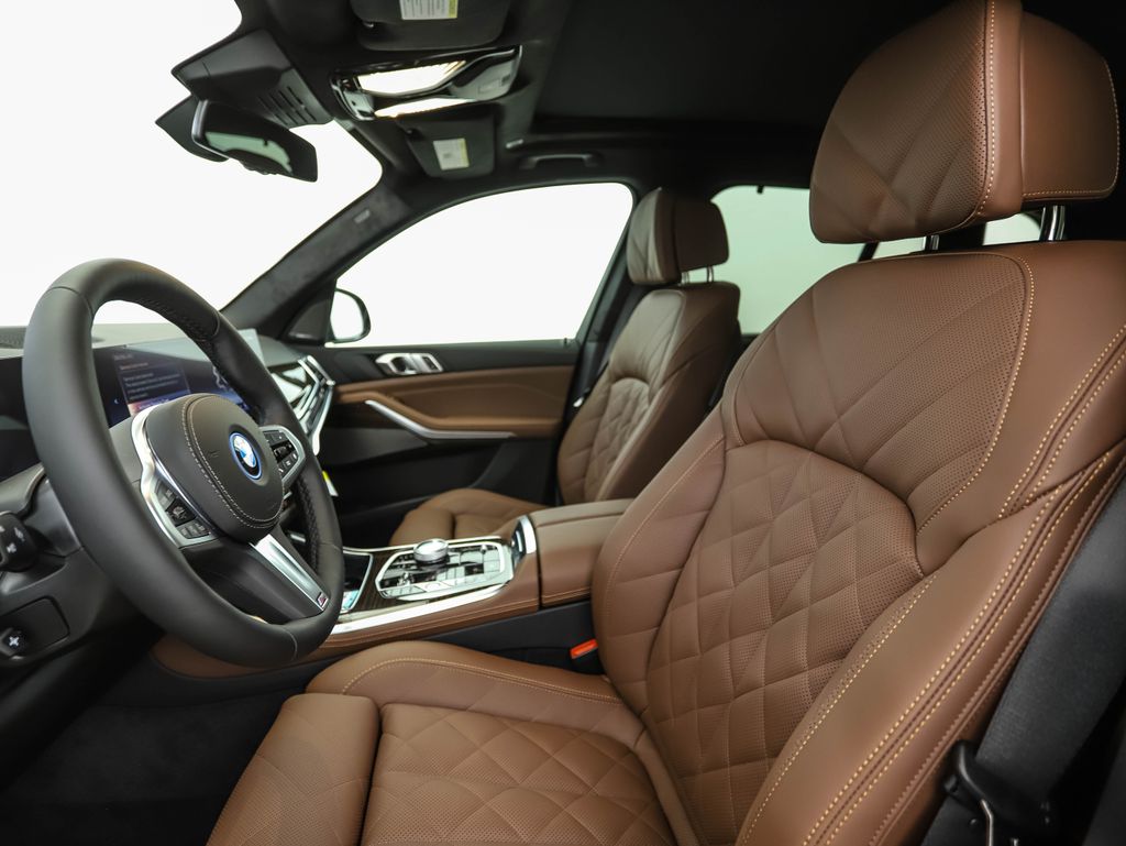 Thumbnail: 2026 BMW X5 - 11