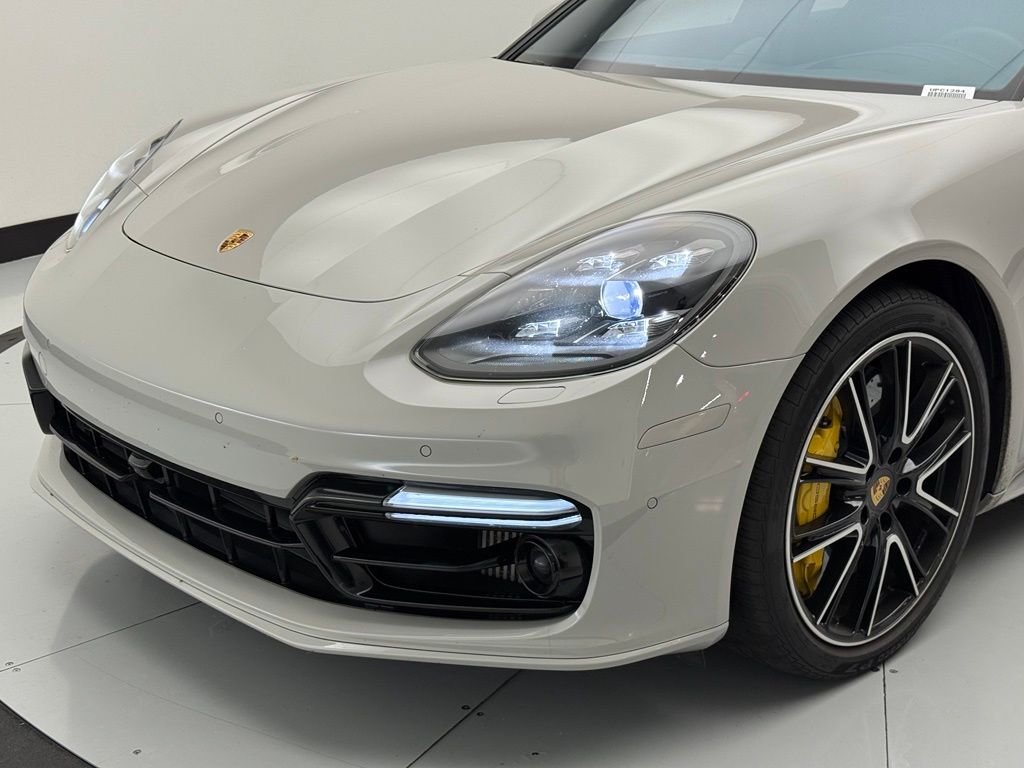Thumbnail: 2020 Porsche Panamera - 18
