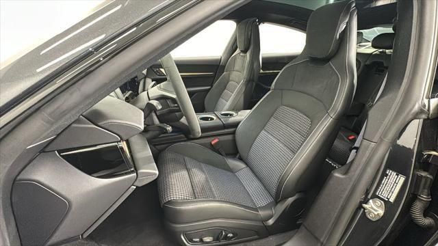 Thumbnail: 2025 Porsche Taycan - 2