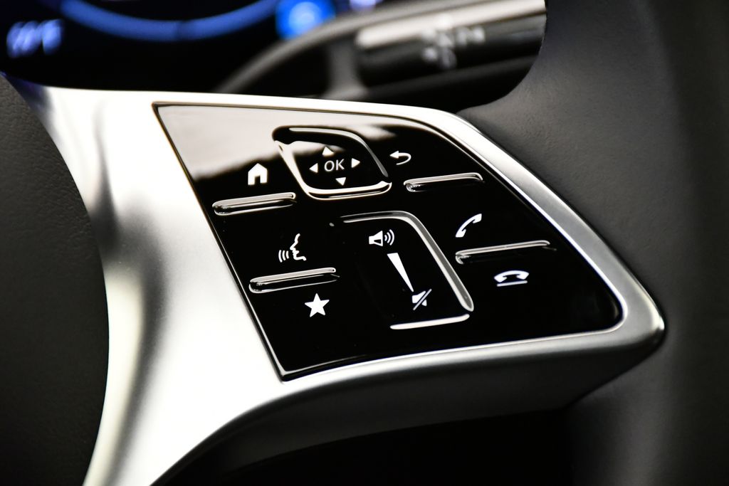 Thumbnail: 2026 Mercedes-Benz GLC - 23