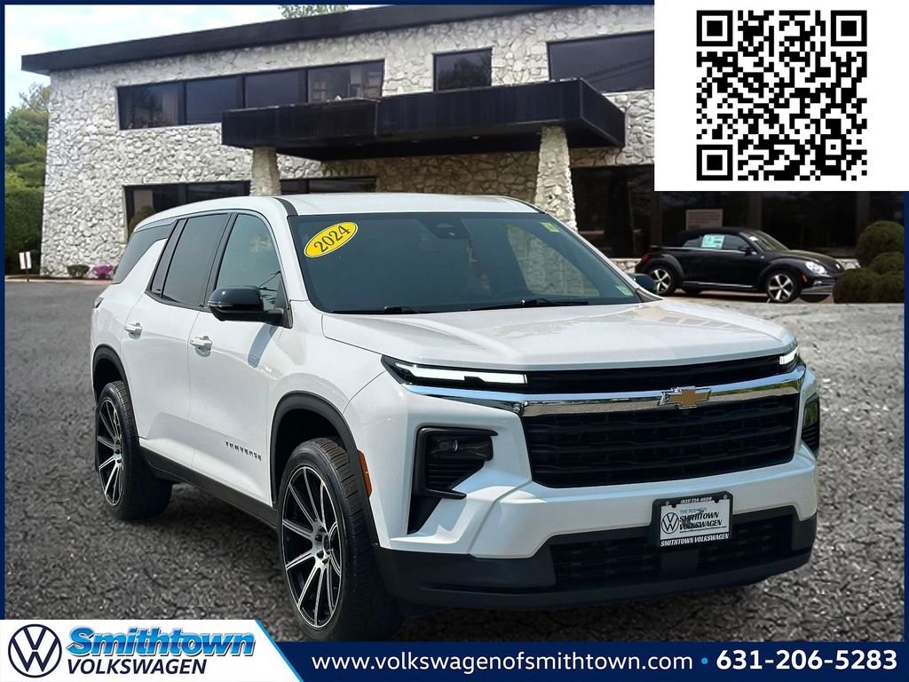 Summit White 2024 Chevrolet Traverse SUV / Crossover Four-Wheel Drive 8-Speed Automatic