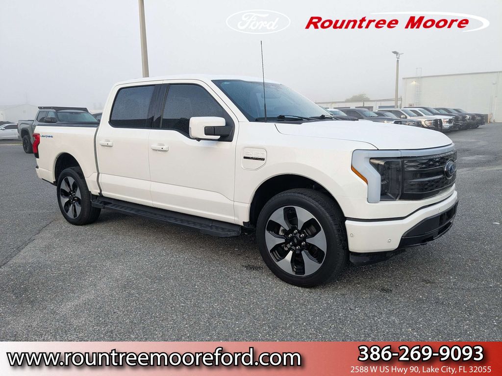 2023 Ford F-150 Lightning Platinum SuperCrew AWD