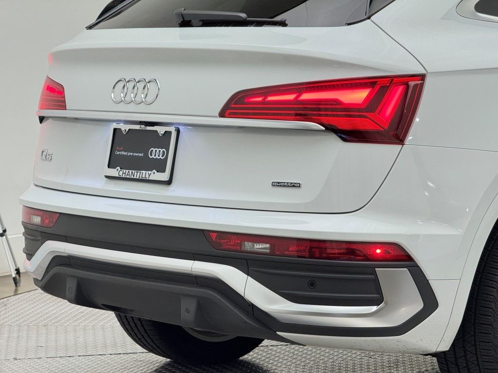Thumbnail: 2025 Audi Q5 - 13