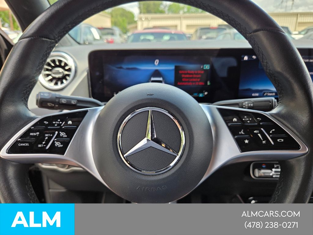 Used 2025 Black Mercedes-Benz GLA 250 image 24