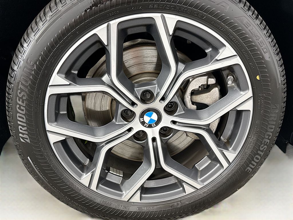 Thumbnail: 2020 BMW X1 - 31