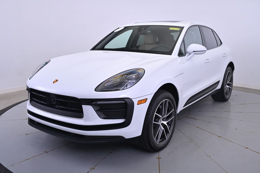 2024 Porsche Macan  -
                Beachwood, OH