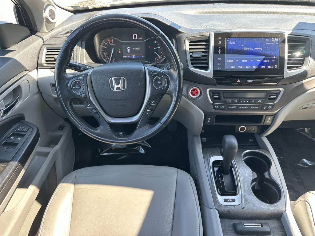 Thumbnail: 2017 Honda Pilot - 20