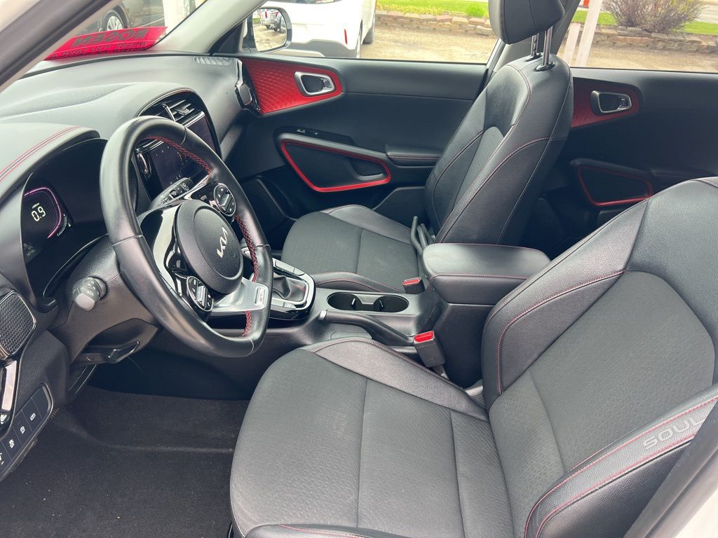 2023 Kia Soul GT-Line photo