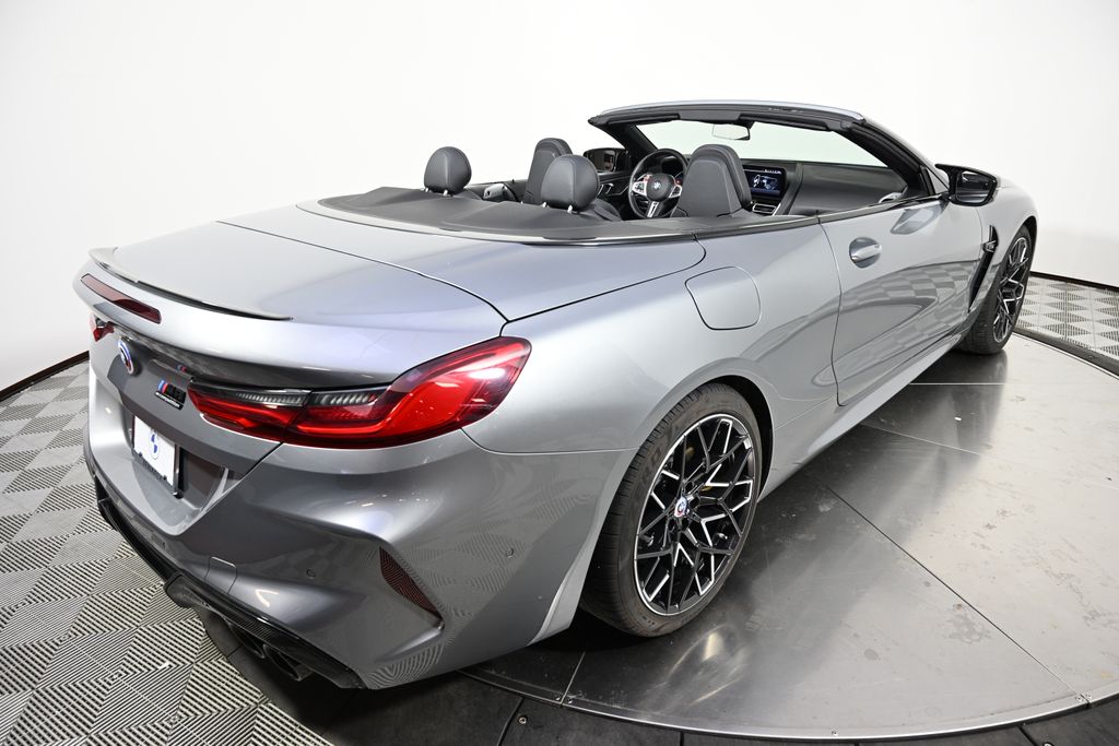Thumbnail: 2023 BMW M8 - 10
