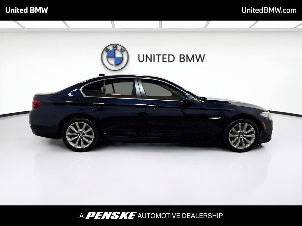 Thumbnail: 2016 BMW 5 Series - 4
