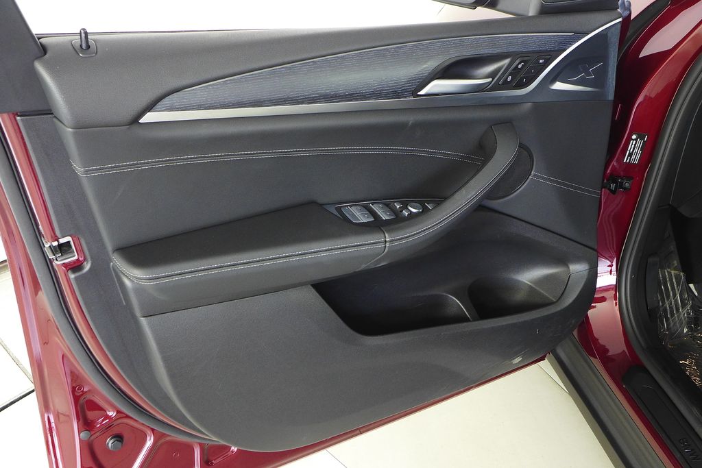 Thumbnail: 2022 BMW X3 - 11