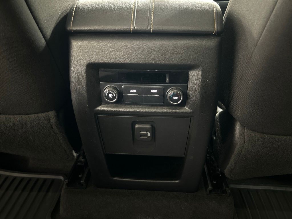 used 2019 Chevrolet Traverse car, priced at $19,457