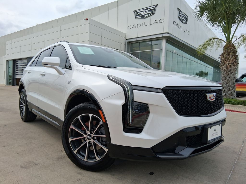 2025 Cadillac XT4 Sport's photo