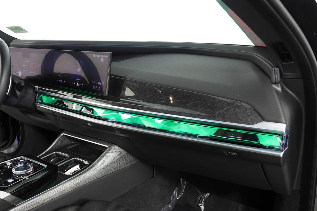 Thumbnail: 2023 BMW 7 Series - 14