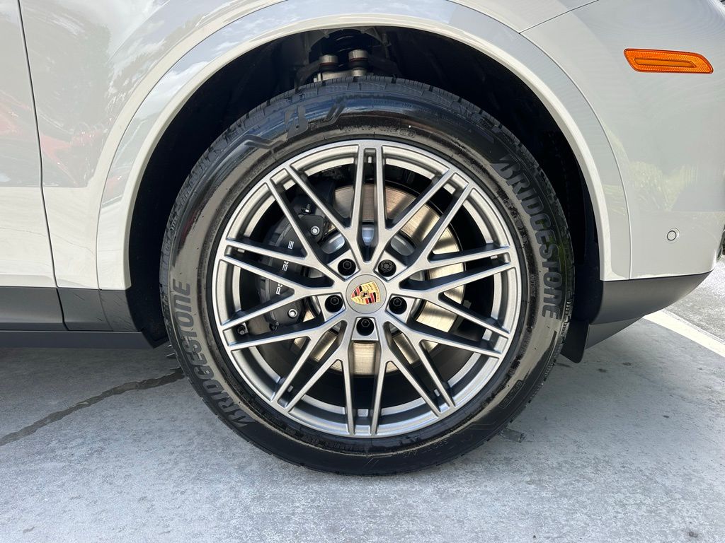Thumbnail: 2026 Porsche Cayenne - 15