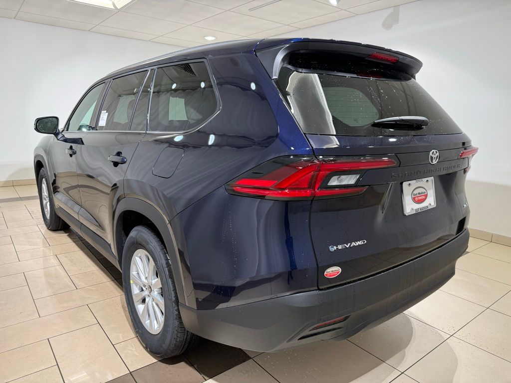 Thumbnail: 2026 Toyota Grand Highlander - 3
