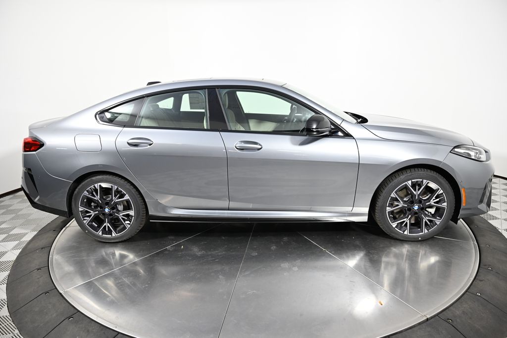 Thumbnail: 2026 BMW 2 Series - 6