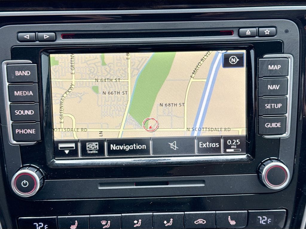 Thumbnail: 2015 Volkswagen Passat - 14