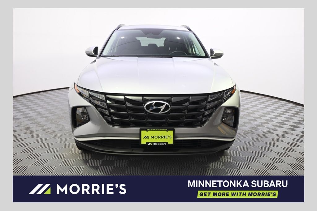 Shimmering Silver 2022 Hyundai Tucson SUV / Crossover All-Wheel Drive 8-Speed Automatic