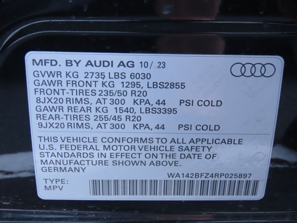 Thumbnail: 2024 Audi Q4 e-tron - 21