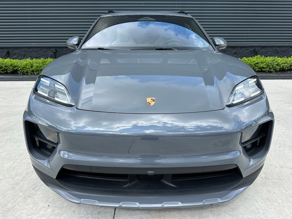 Thumbnail: 2025 Porsche Macan - 8