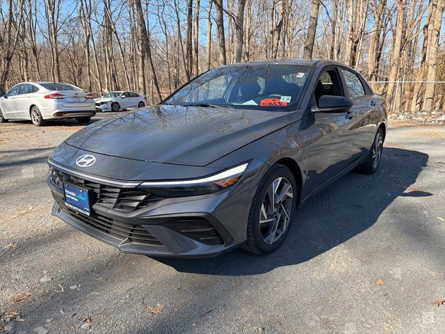 2025 Hyundai Elantra SEL Sport FWD