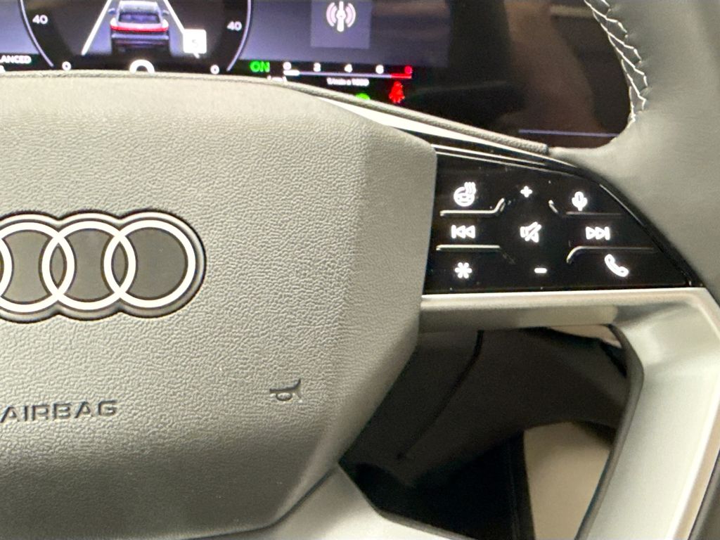 Thumbnail: 2025 Audi Q5 - 12