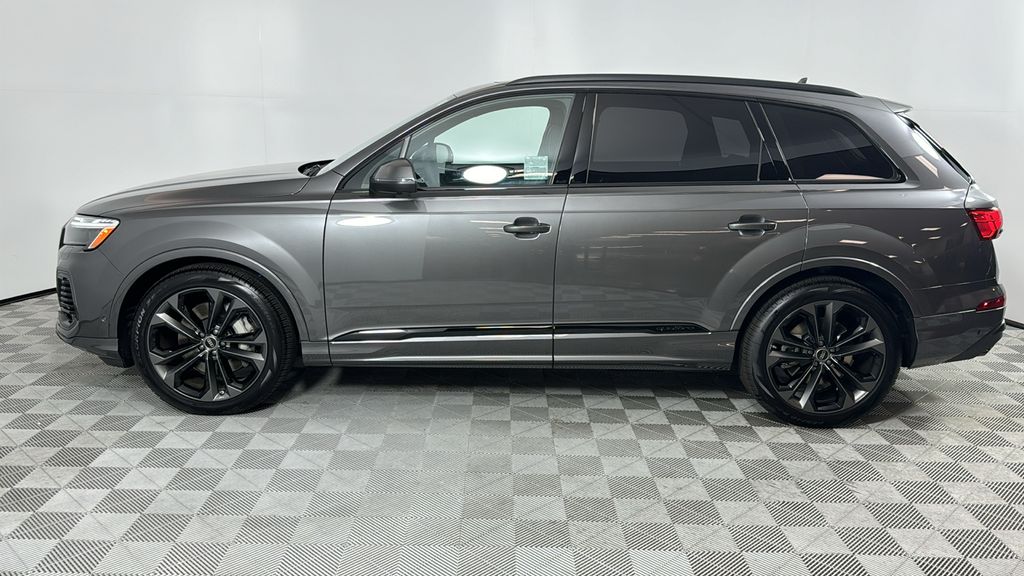 2025 Audi Q7  2