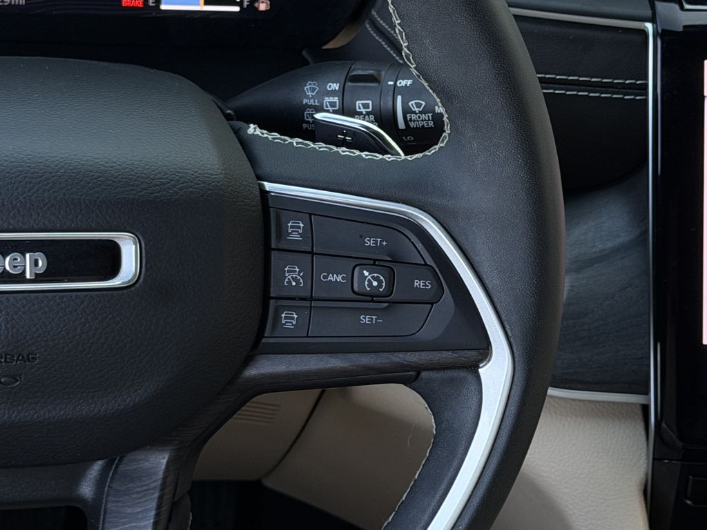 Used 2023 Jeep Grand Cherokee SUV