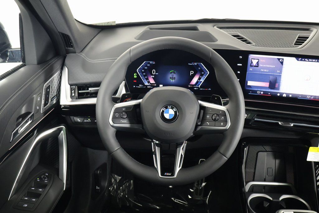 2025 BMW X2 xDrive28i 3