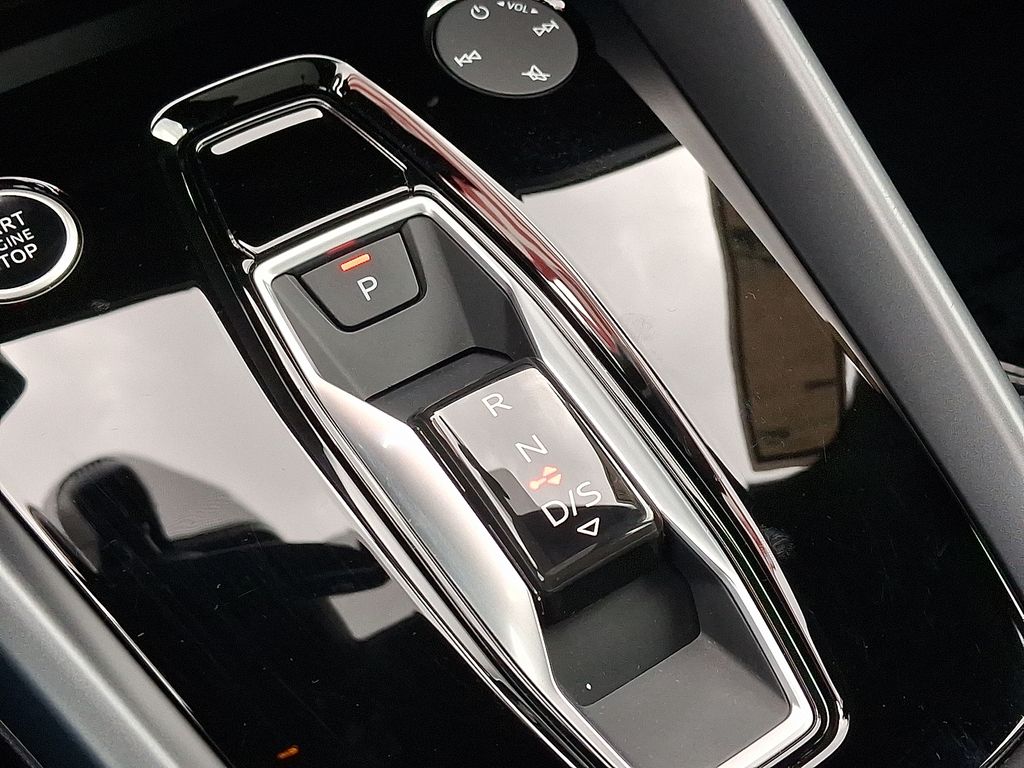 Thumbnail: 2025 Audi A3 - 15