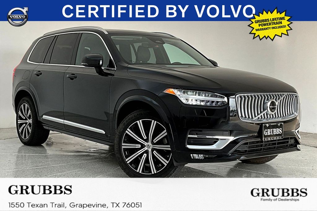Volvo XC90 B6 Plus Bright Theme 7-Passenger AWD