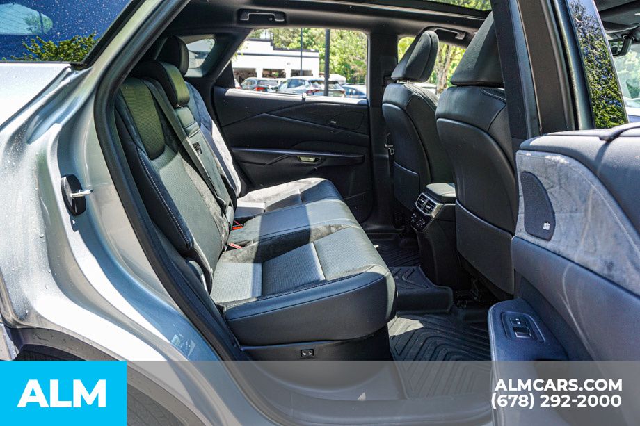 Used 2023 Silver Lexus 350 Luxury image 21